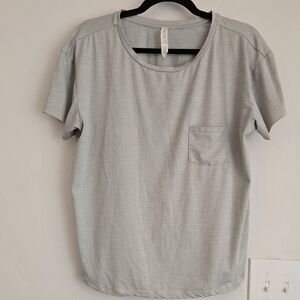 Vuori‎ Light Gray Short Sleeve Tee